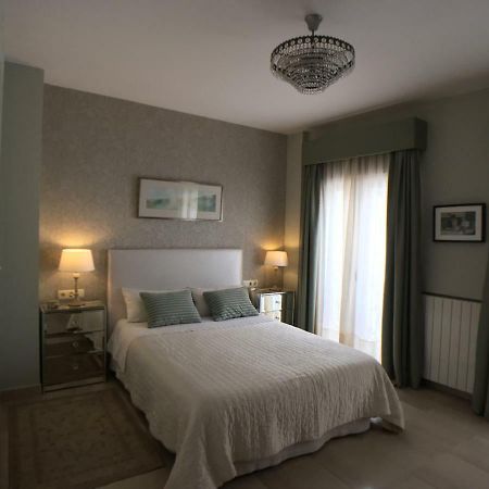 Guest House Europa 12 Севилья Экстерьер фото
