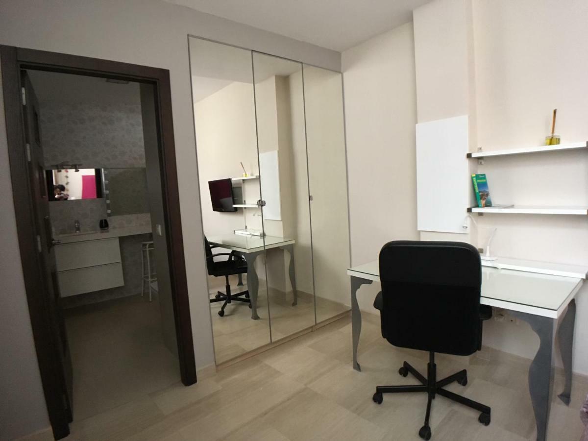 Guest House Europa 12 Севилья Экстерьер фото