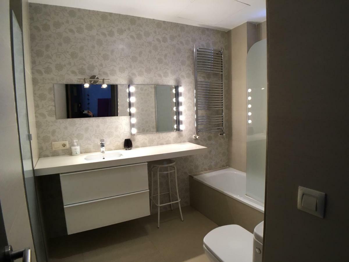 Guest House Europa 12 Севилья Экстерьер фото