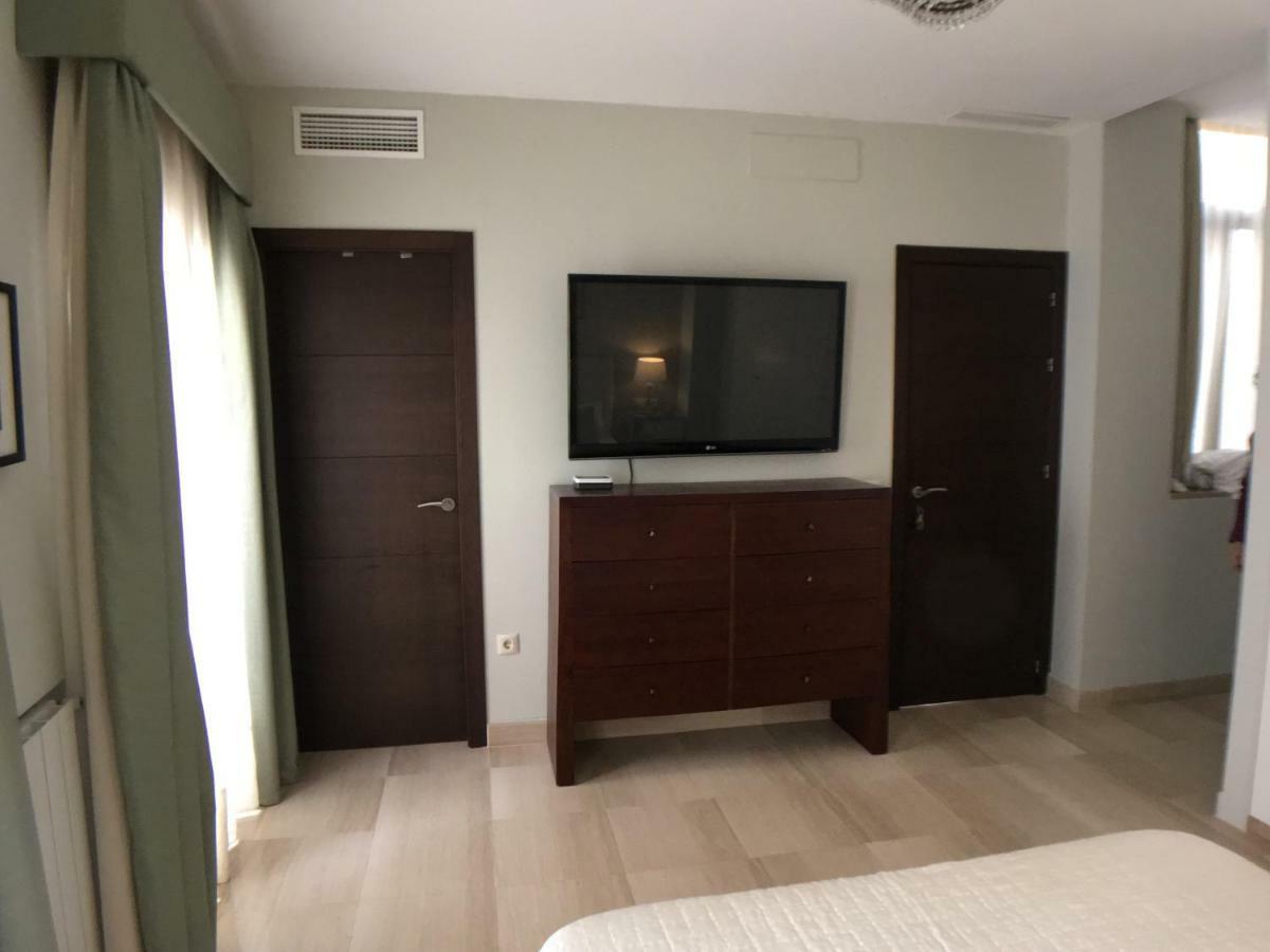 Guest House Europa 12 Севилья Экстерьер фото